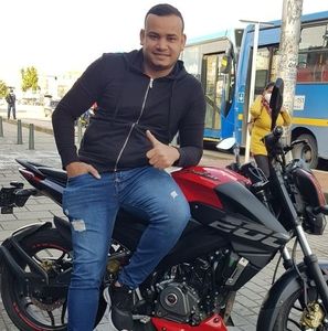 Meet your Posher, Onasis